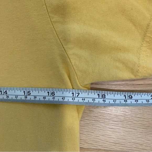 Walt Disney World Yellow Logo Tee Shirt Short Sleeve Casual Theme Park Size Med - Picture 6 of 7